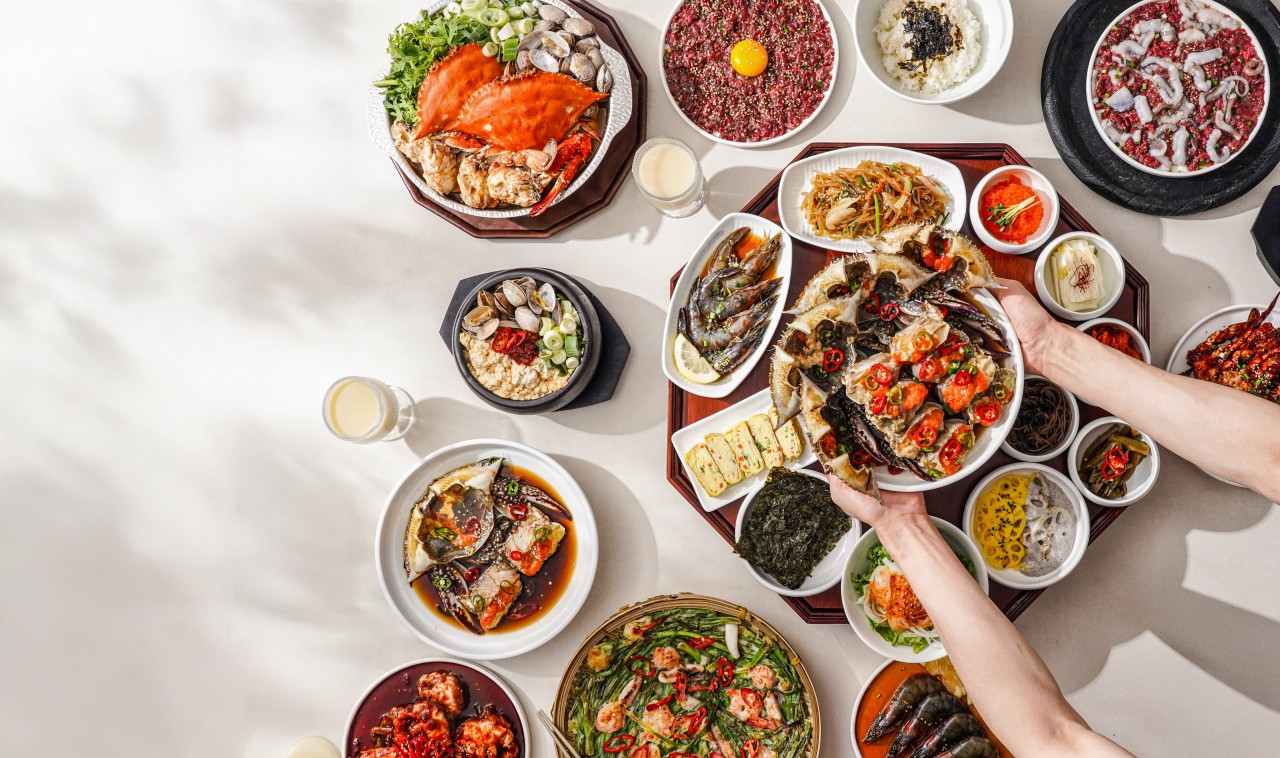 명동2길에 자리한 수라게장 명동 2호점 매장